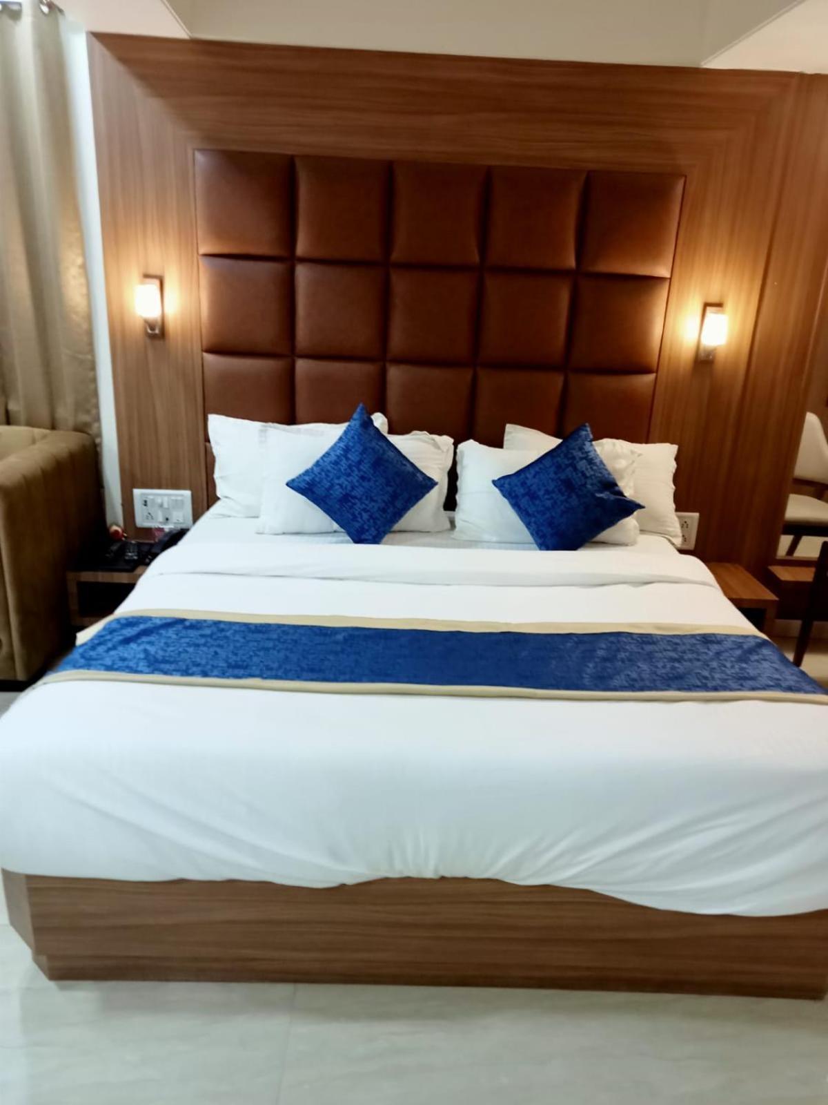 Hotel Jk Regency, Mumbai International Экстерьер фото